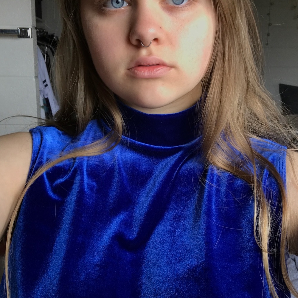 Blue velvet half turtle neck